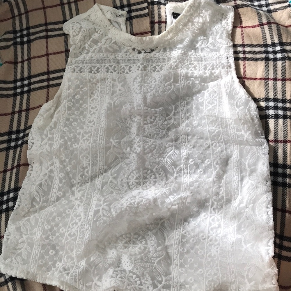 Lace blouse with T-Shirt back